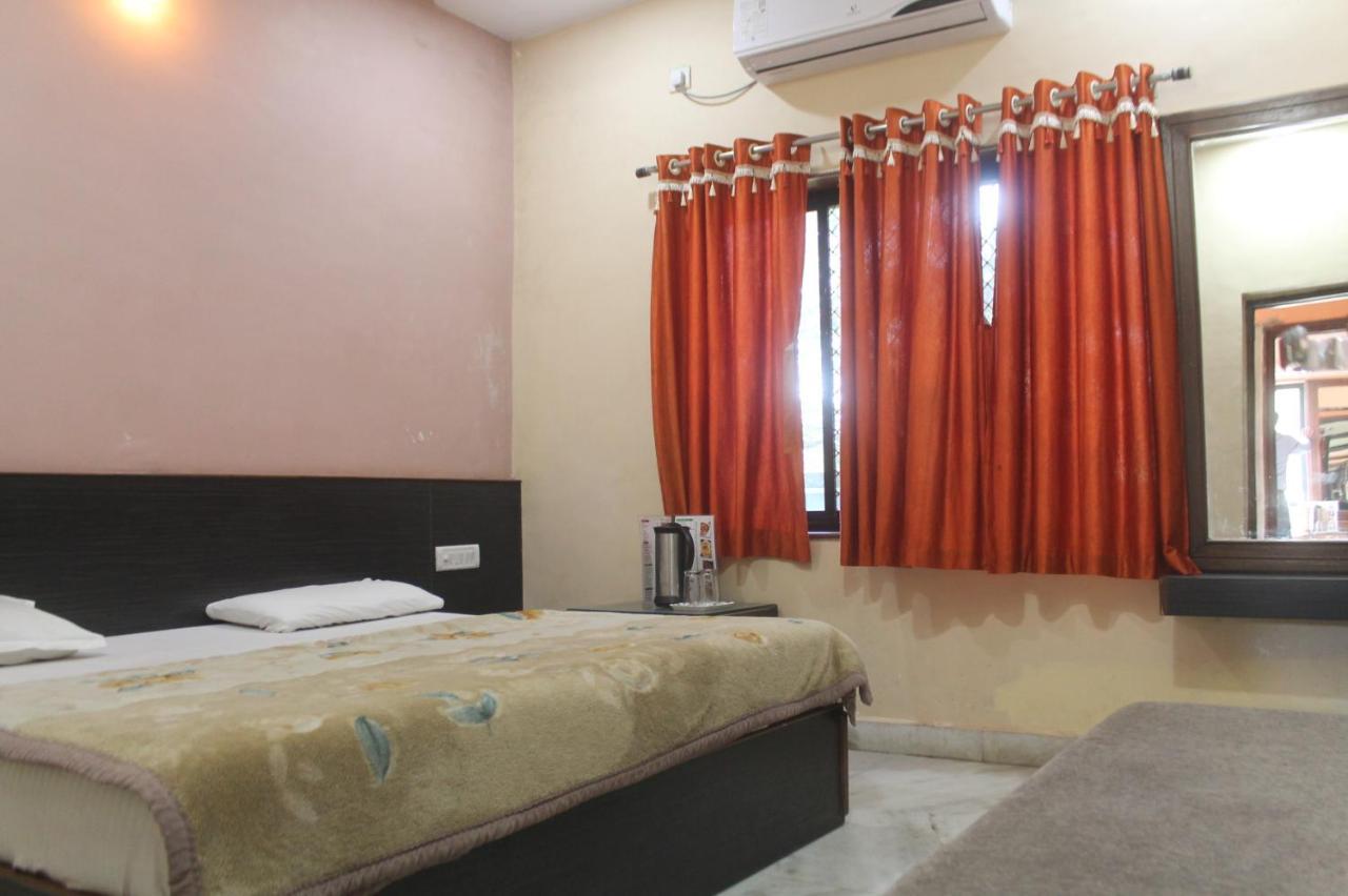 Cozy Room On Neelkanth Road Mount Abu Buitenkant foto