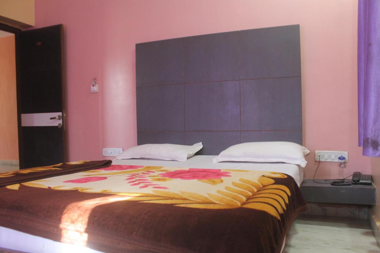 Cozy Room On Neelkanth Road Mount Abu Buitenkant foto